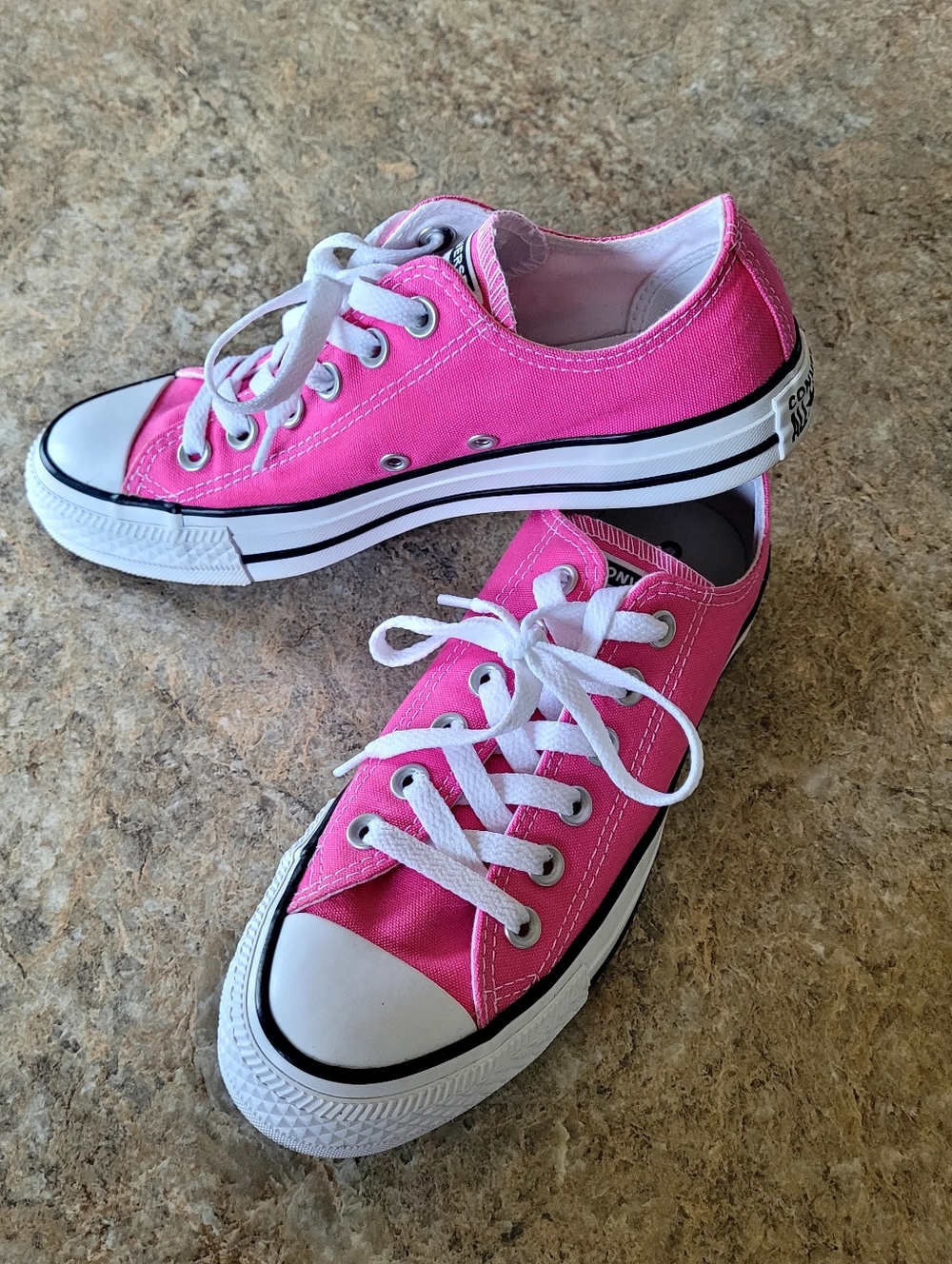 Pink Converse 💕 - Picture 11 of 11